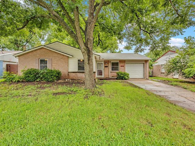 property at 1224 Meadowcrest Dr