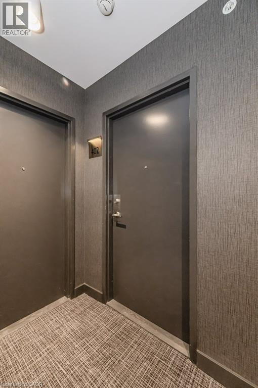 85 Duke St W in Kitchener, ON - Building Photo - Building Photo