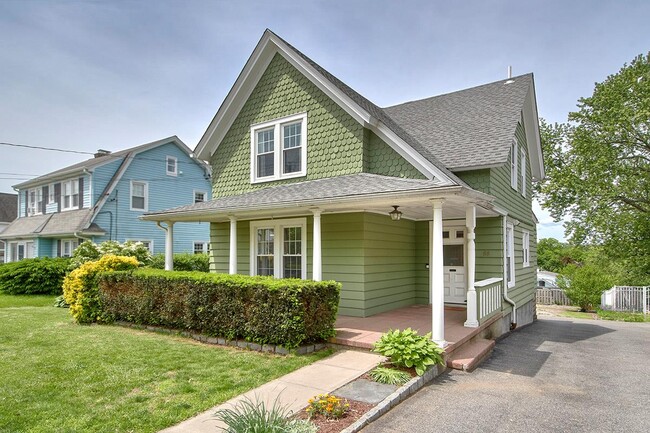 55 Sherwood Ave in Ossining, NY - Foto de edificio - Building Photo