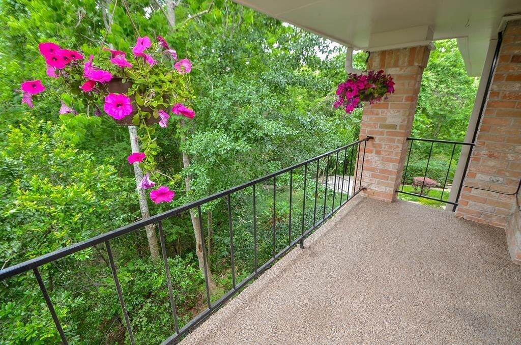 2238 S Piney Point Rd in Houston, TX - Foto de edificio