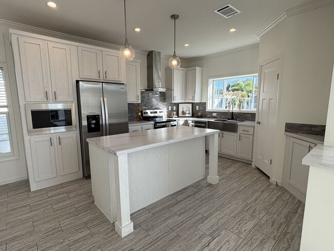 property at 557 Bimini Cay Cir