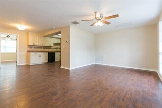 4204 Newbury Dr in New Port Richey, FL - Building Photo - Building Photo