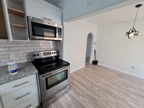 90 NE 68th Terrace in Miami, FL - Building Photo - Building Photo