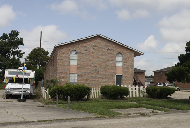 683 N Carrollton Ave in Baton Rouge, LA - Foto de edificio - Building Photo