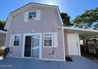 331 Christmas Tree Ln in Panama City Beach, FL - Building Photo - Building Photo