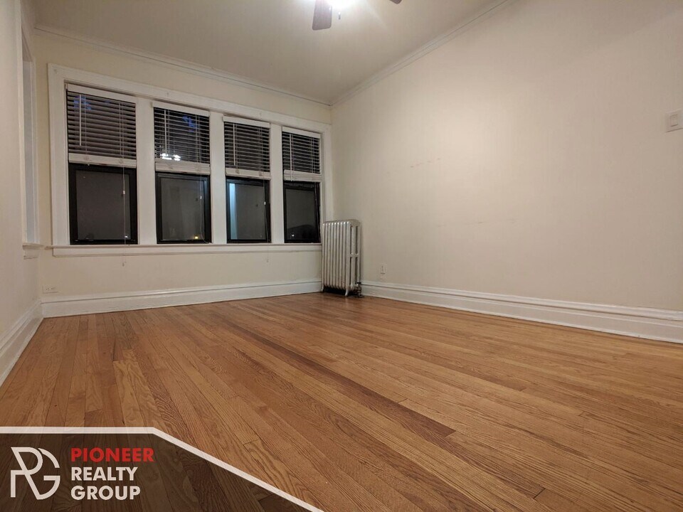 2177 W Giddings St, Unit 2 in Chicago, IL - Foto de edificio
