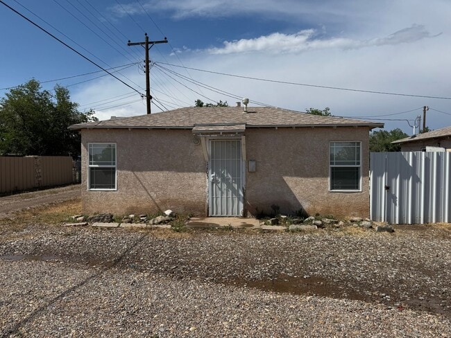 property at 1105 W Alameda St