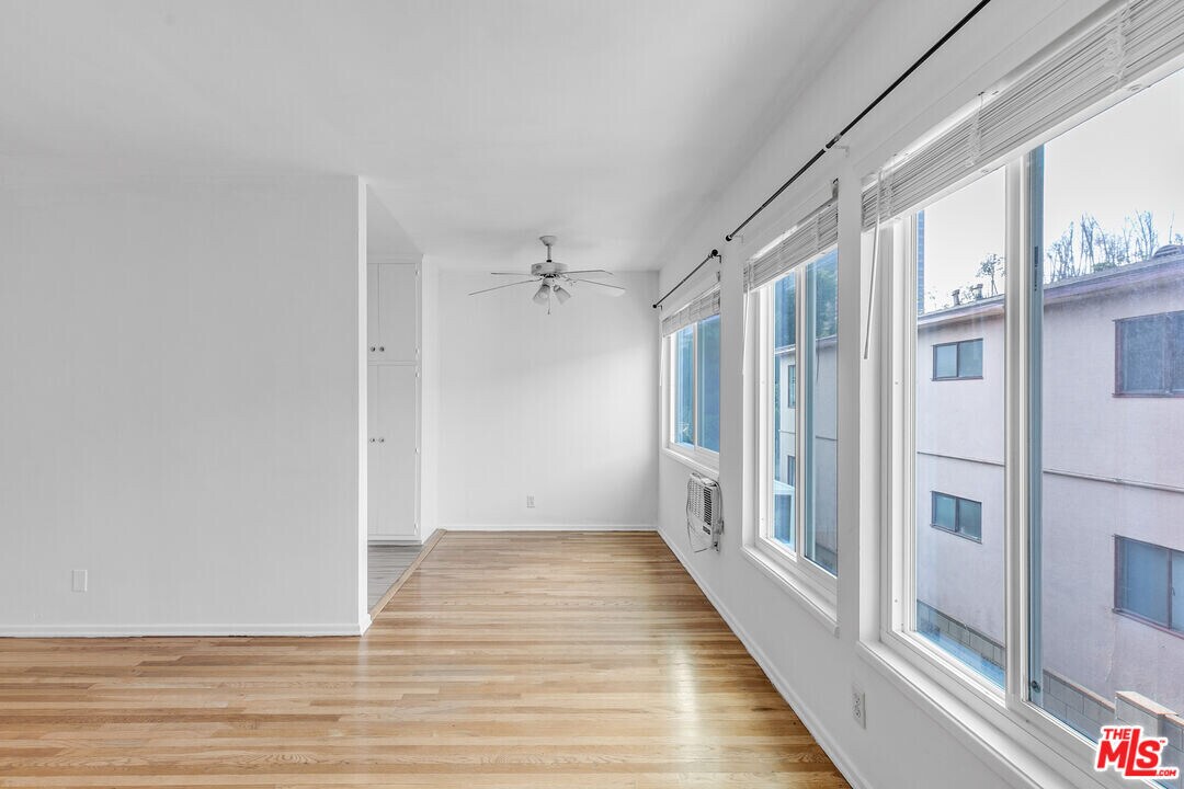 1248 Barry Ave in Los Angeles, CA - Building Photo