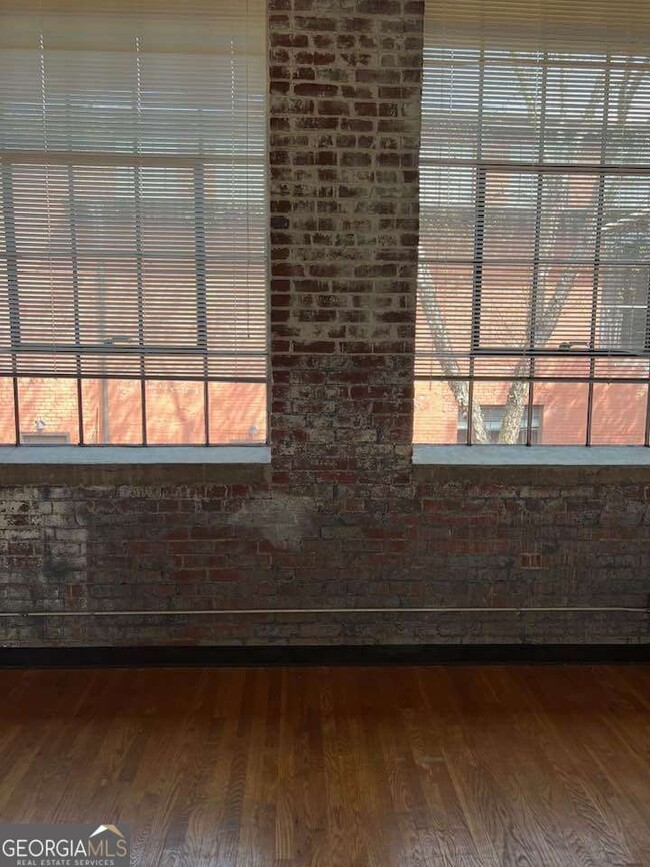 301 Bradley St in Carrollton, GA - Foto de edificio - Building Photo