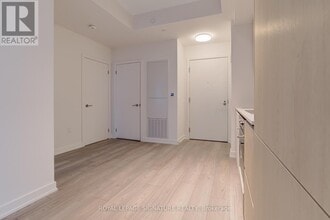 110 Broadway Ave in Toronto, ON - Building Photo - Building Photo