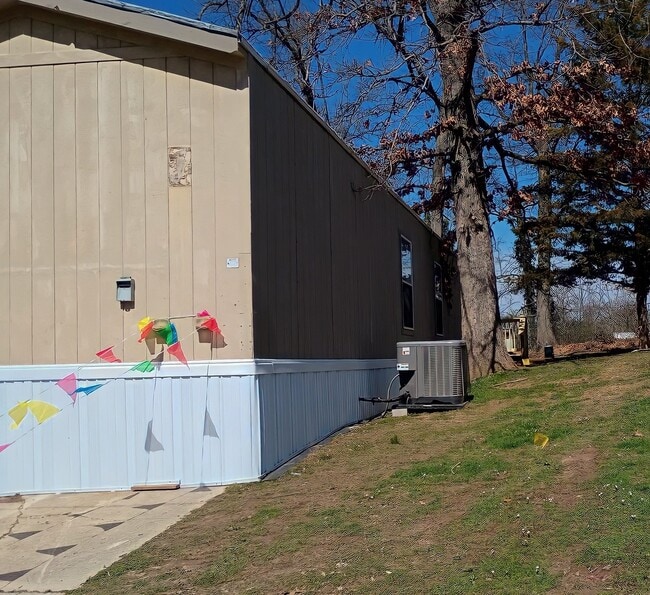 9 Deerwood Park in Centralia, IL - Building Photo - Building Photo