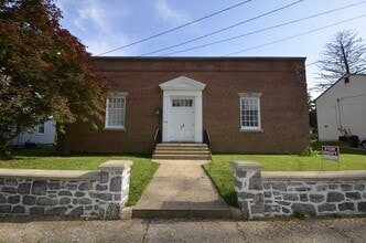 260 Henderson St, Unit 2 in Carlisle, PA - Foto de edificio - Building Photo