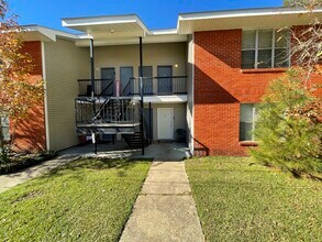 390 Guzzardo Ln, Unit 2B in Independence, LA - Building Photo - Building Photo