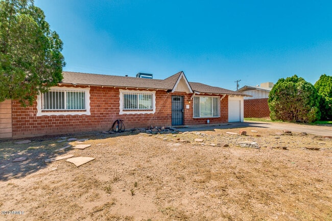 4201 W Citrus Way in Phoenix, AZ - Building Photo - Building Photo