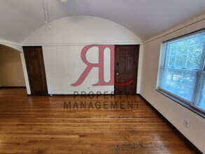 1088 Northwest Blvd, Unit D in Columbus, OH - Foto de edificio - Building Photo