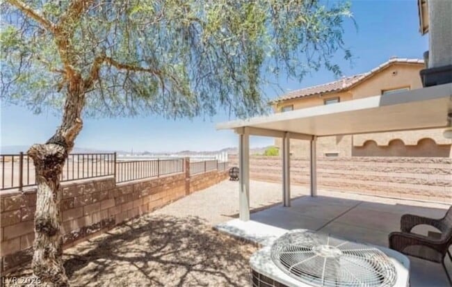 1147 Paradise Vista Dr in Henderson, NV - Building Photo - Building Photo
