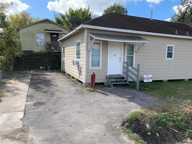6101 Sidney St in Houston, TX - Building Photo - Building Photo