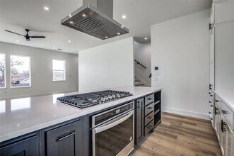 2143 Mail Ave in Dallas, TX - Building Photo - Building Photo