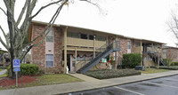 Stonehenge Elderly Apartments in Lafayette, LA - Foto de edificio - Building Photo