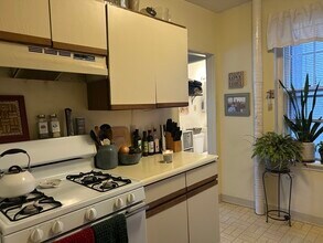 1933 Commonwealth Ave, Unit 8 in Boston, MA - Building Photo - Building Photo