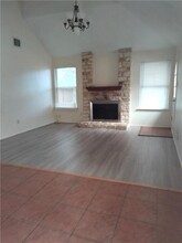 16823 Whitebrush Loop in Austin, TX - Building Photo - Building Photo