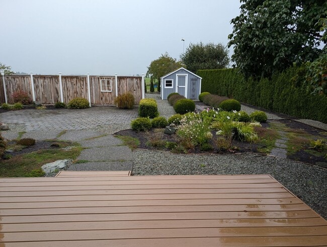 14864 Channel Dr in La Conner, WA - Building Photo - Building Photo