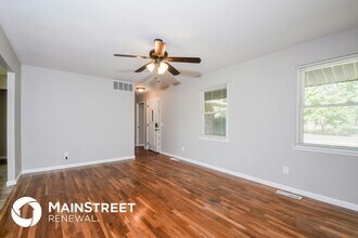 1528 Gerard Park Ln in Hazelwood, MO - Building Photo - Building Photo