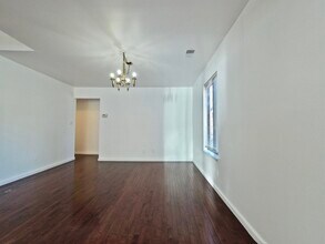 366 Sandcastle Key in Secaucus, NJ - Building Photo - Building Photo