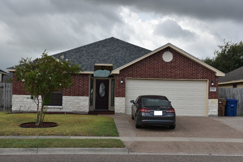 6145 Ortiz Dr in Corpus Christi, TX - Building Photo