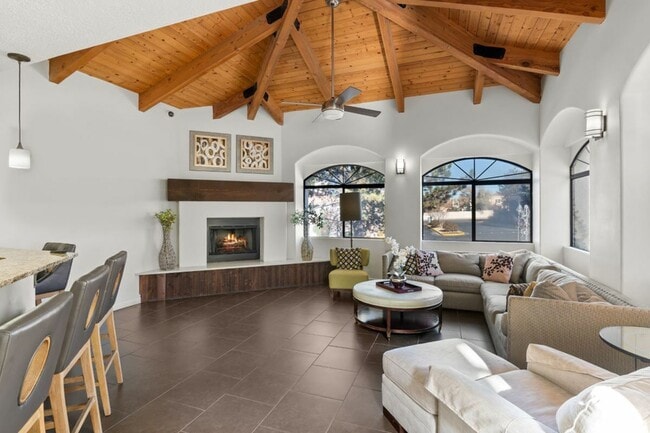 Pavilions in Albuquerque, NM - Building Photo - Building Photo