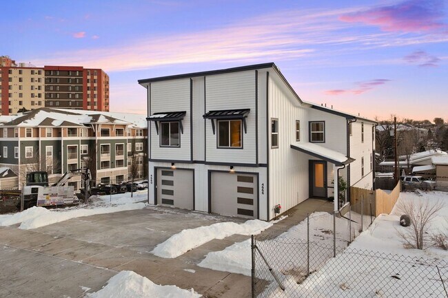 4660 W 9th Ave in Denver, CO - Building Photo - Building Photo