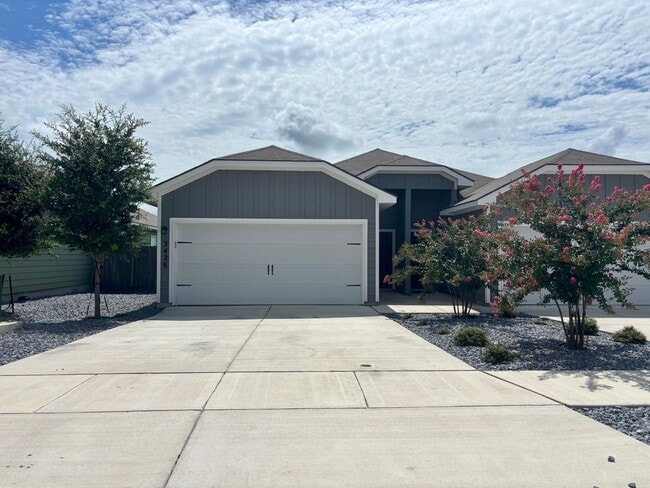 property at 3426 Scott Cir