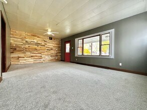 516 W Wescott Ave-Unit -516 in Shawano, WI - Building Photo - Building Photo