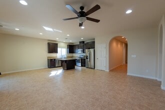 3083 N Stanley Ave in Fresno, CA - Building Photo - Building Photo