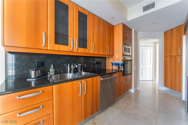 property at 2877 Paradise Rd