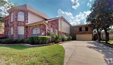 17319 Jackson Pines Dr in Houston, TX - Building Photo - Building Photo