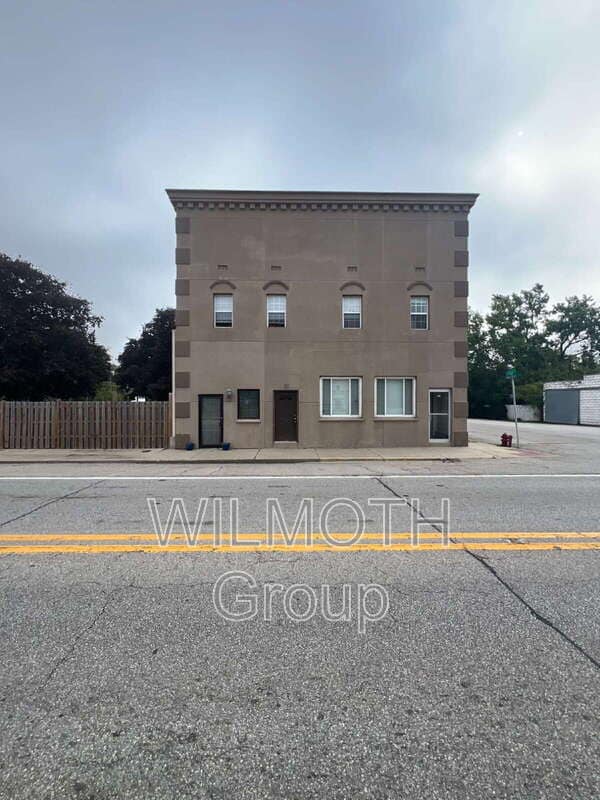 property at 105 N Main St