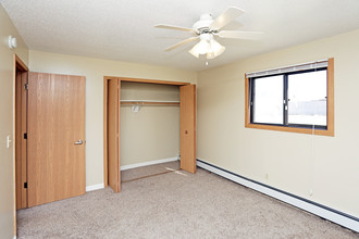 Taylor&#39;s Place Apartments (TAY4312) in Sioux Falls, SD - Building Photo - Interior Photo