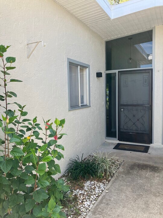 5711 Gallatin Ln in North Port, FL - Building Photo