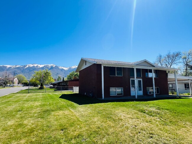 40 N Talbot Dr E