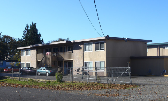 Darrelyn in Lakewood, WA - Foto de edificio - Building Photo