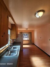 140 W Nikolaus in Show Low, AZ - Building Photo - Building Photo