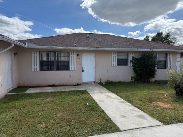 1217 White Pine Dr in Wellington, FL - Foto de edificio - Building Photo