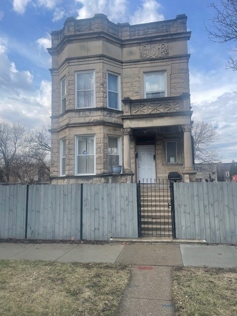 property at 1648 S Drake Ave
