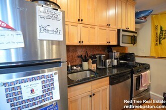 79 Thatcher St, Unit 001 in Brookline, MA - Foto de edificio - Building Photo