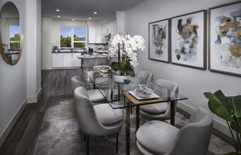 981 41st St, Unit 115 in Oakland, CA - Building Photo - Building Photo