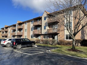 1495 Georgia Ct in Naperville, IL - Foto de edificio - Building Photo