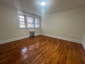 8 Lakeville Rd, Unit 1 in Boston, MA - Building Photo - Building Photo