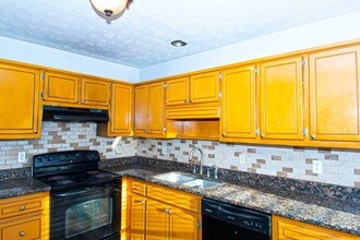 1111 Plantation Dr SE in Conyers, GA - Building Photo - Building Photo