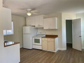 401 1st Ave NE in Largo, FL - Building Photo - Building Photo
